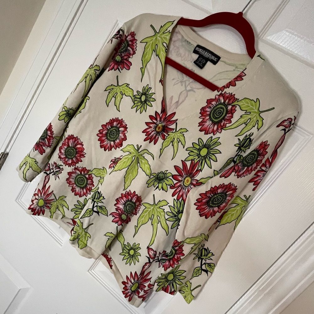World Republic Clothing Co XL floral 3/4 sleeve silk blend sweater